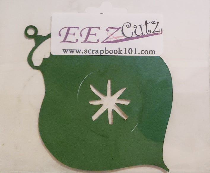 Eez cuts  - laser cut   -  ornament with star green